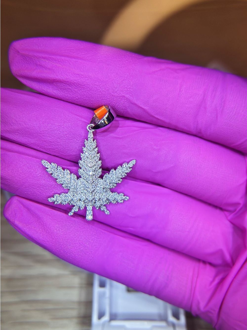 VVS Moissanite Pave’ Leaf Pendant